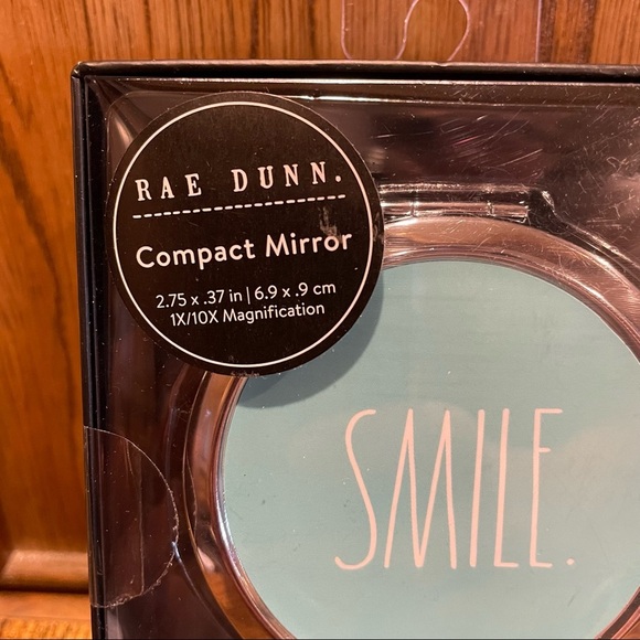 Rae Dunn SMILE Compact Mirror BRAND NEW IN PACKAGE! - Picture 2 of 3